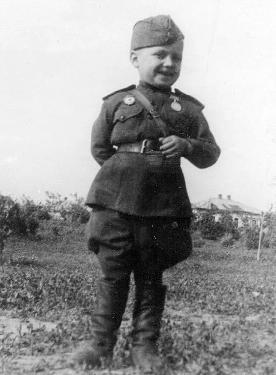 Сергей Алешков - маленький солдат большой войны